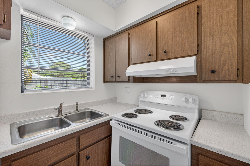 2500 Sw 18th Terrace - Photo 11