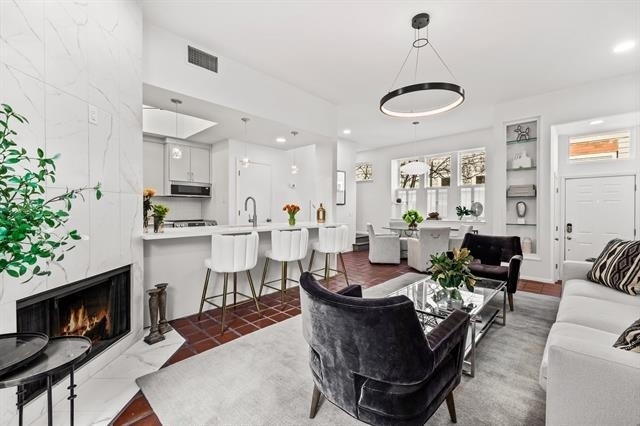 4006 Holland Avenue - Photo 3