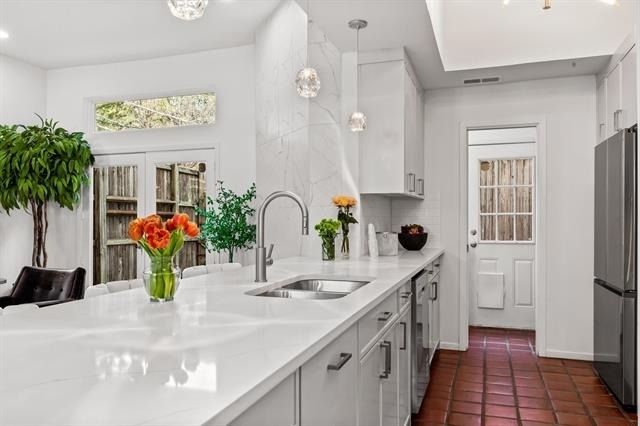 4006 Holland Avenue - Photo 7