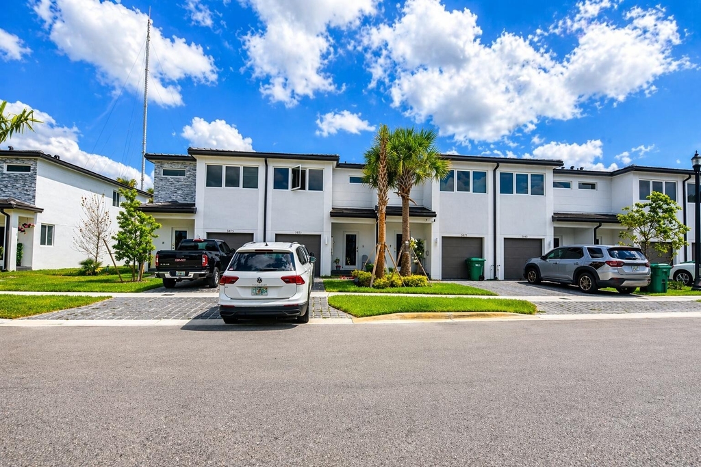 5085 Sw 37th - Photo 4
