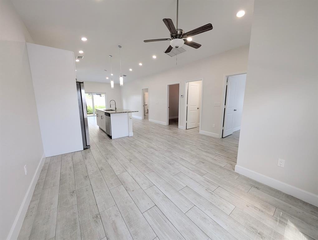 1562 W 26th Court - Photo 3