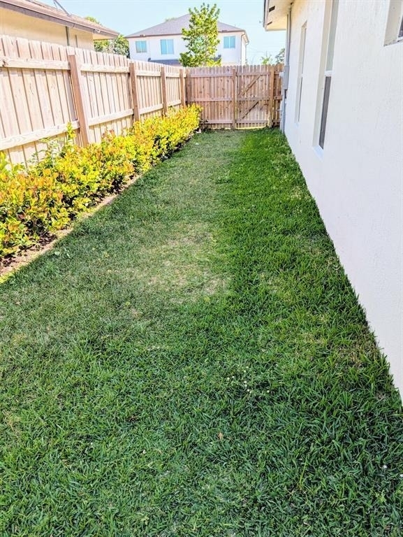 1562 W 26th Court - Photo 11