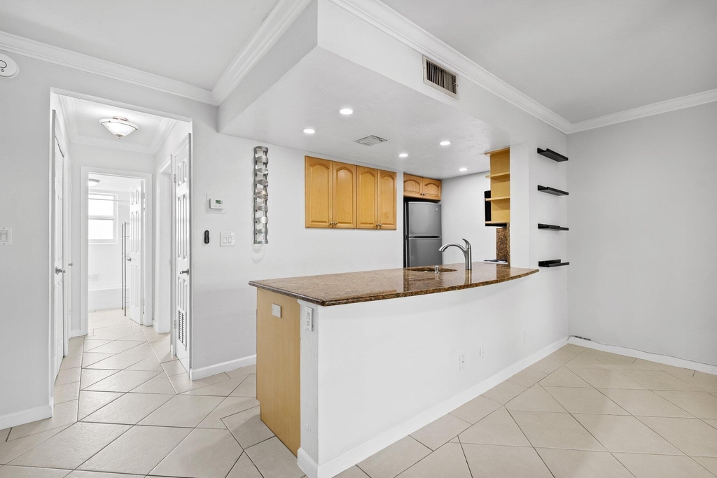 1012 Se 15th Street - Photo 5