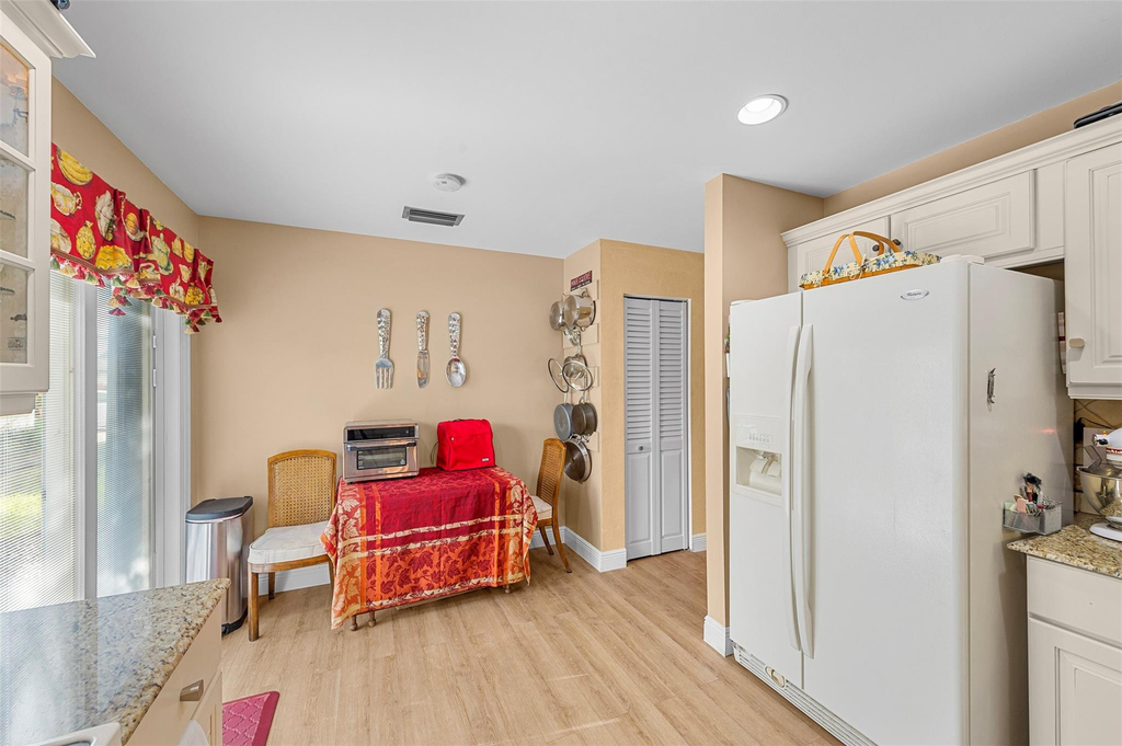 6809 Se Yorktown Drive - Photo 7