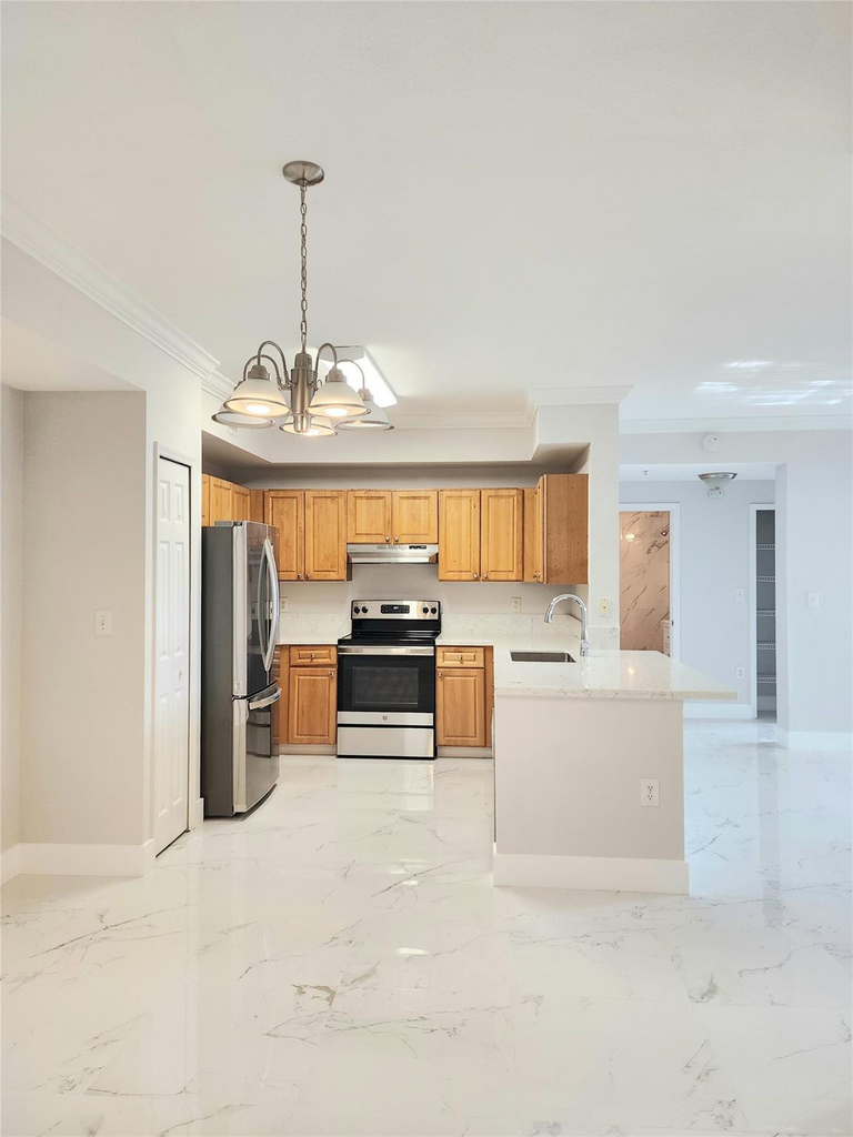 15145 Michelangelo Boulevard - Photo 4