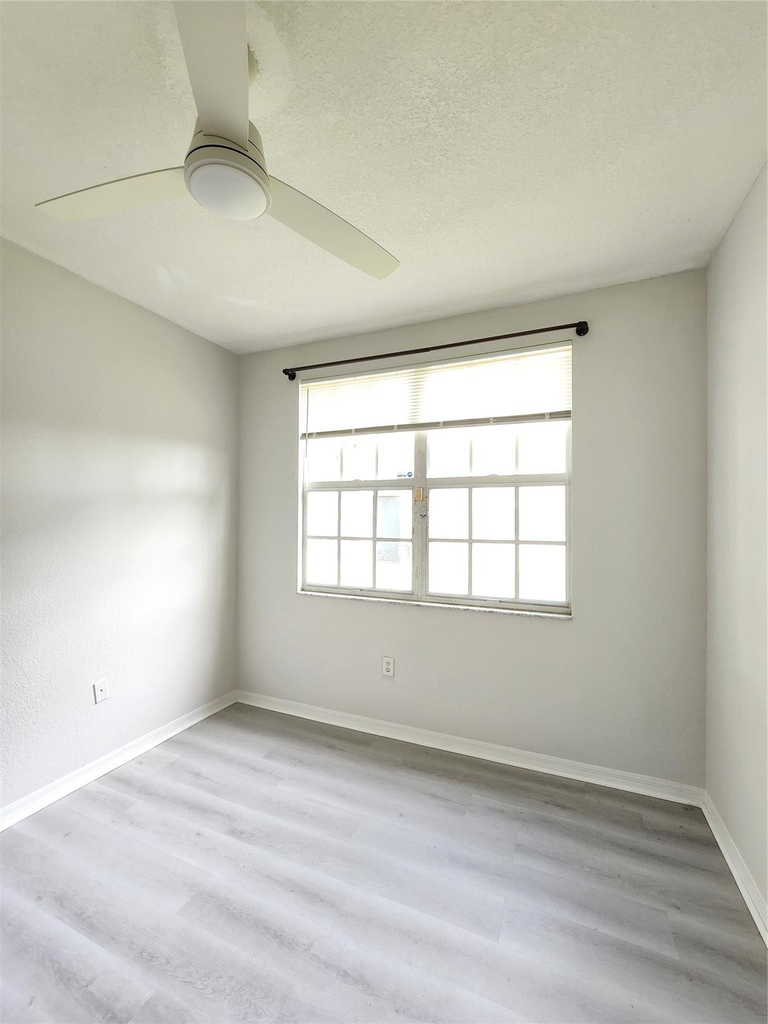 15145 Michelangelo Boulevard - Photo 17