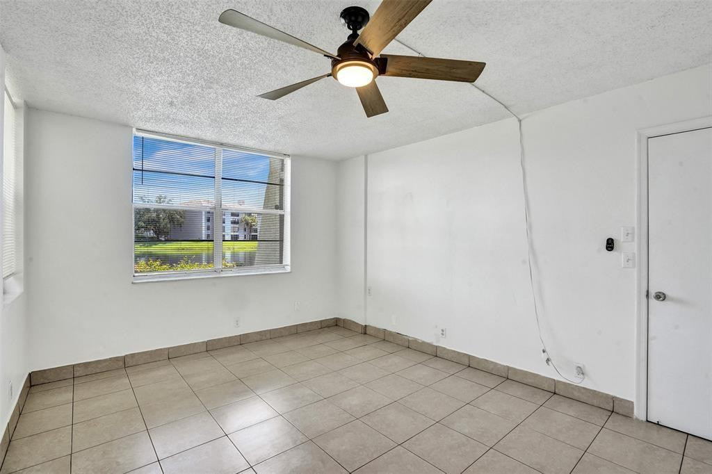 9440 Poinciana Place - Photo 8