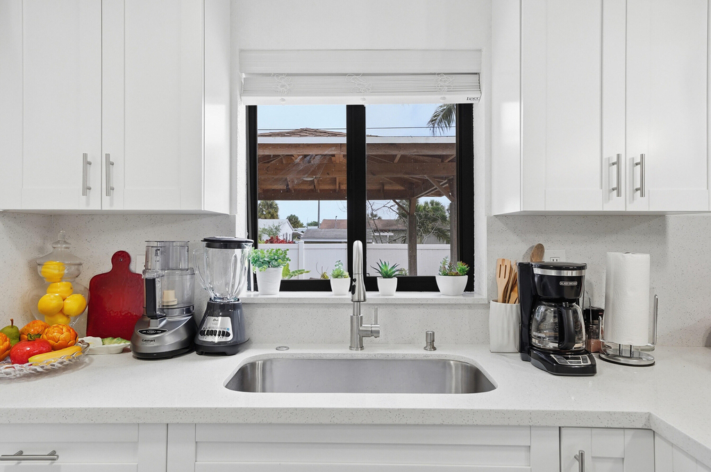 1320 Sw 34th Avenue - Photo 5