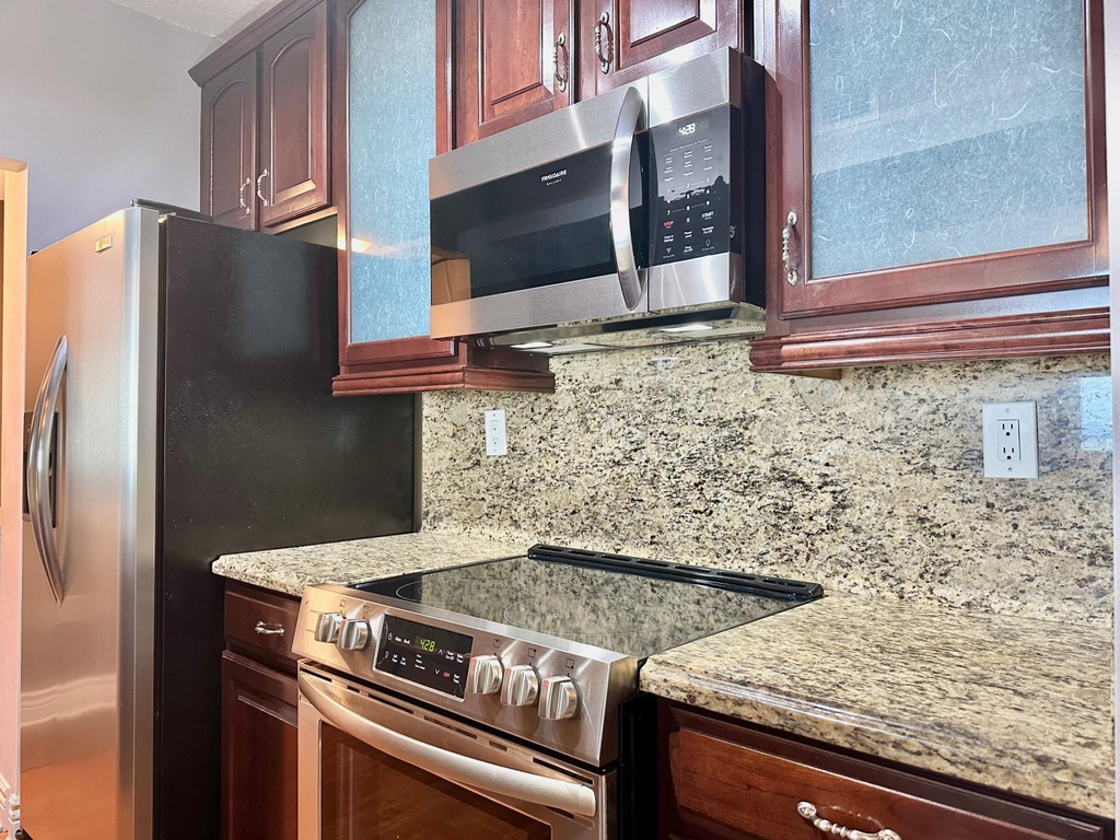 3020 Ne 32nd Avenue - Photo 9
