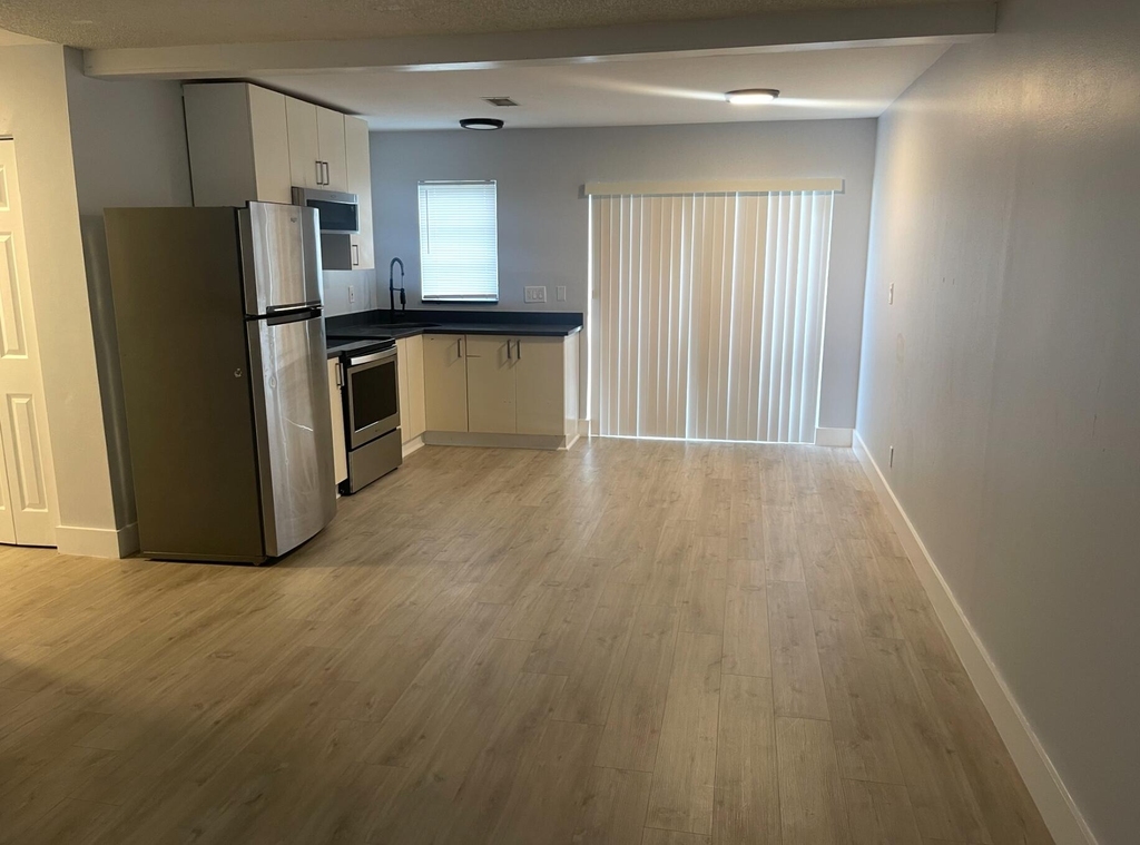 780 Ne 46th Court - Photo 14