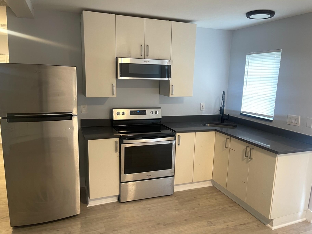 780 Ne 46th Court - Photo 1