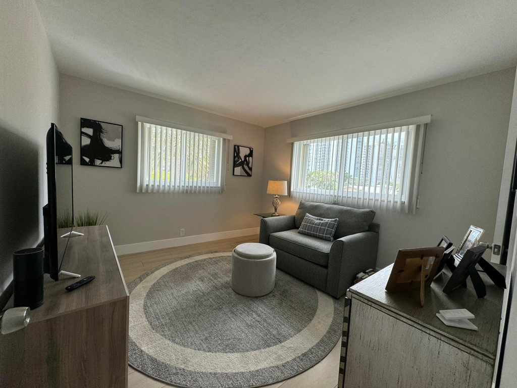 3201 Ne 29th Street - Photo 16