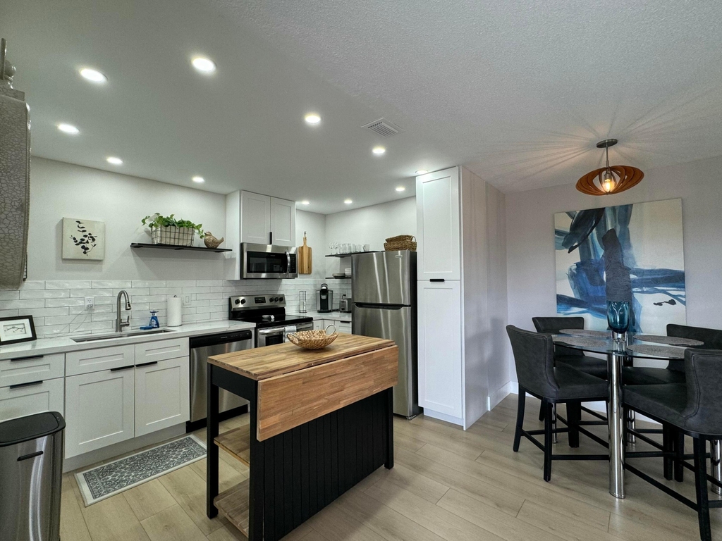 3201 Ne 29th Street - Photo 5
