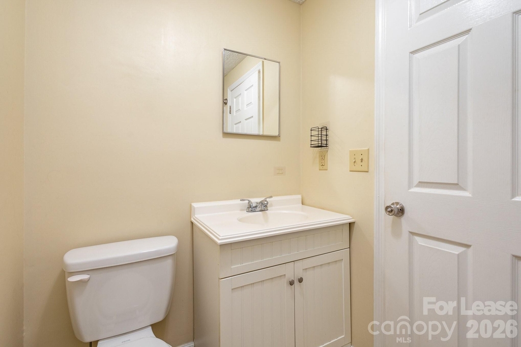 3131 Vestal Place - Photo 8