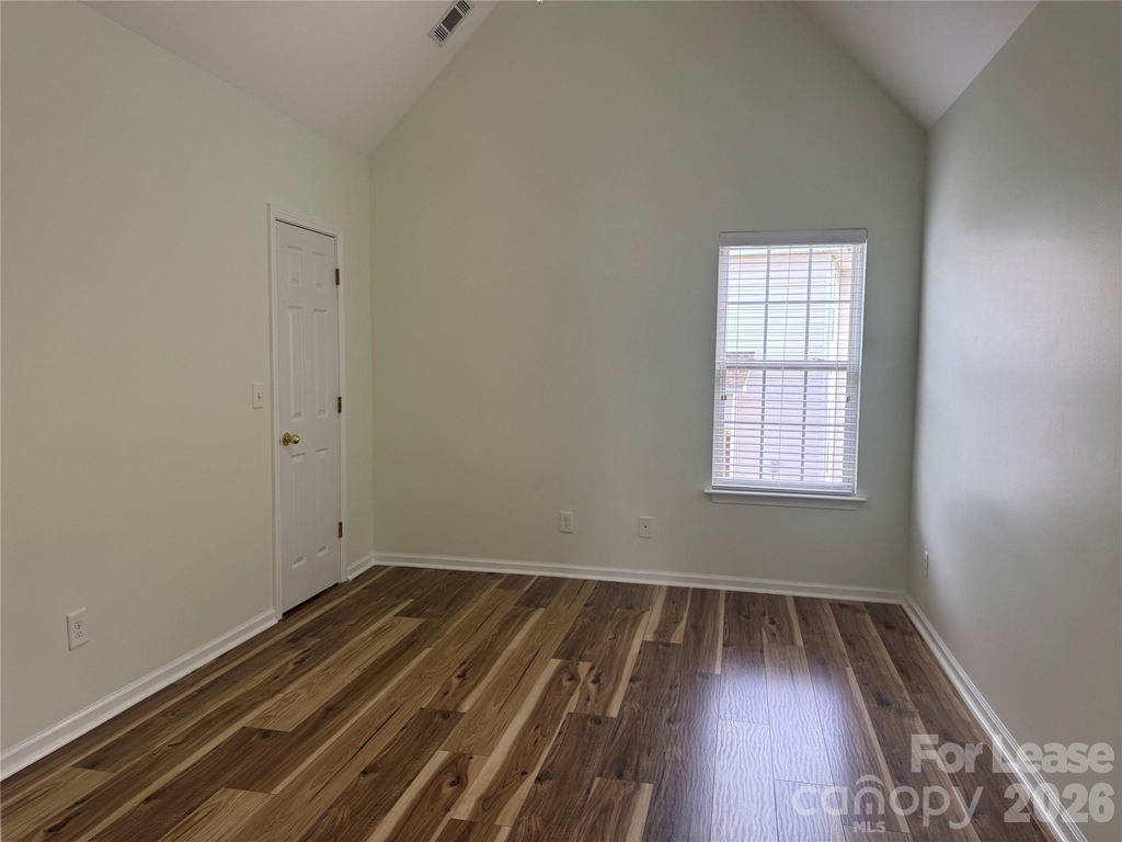 136 Madelia Place - Photo 44