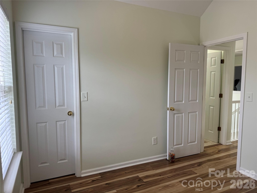 136 Madelia Place - Photo 40