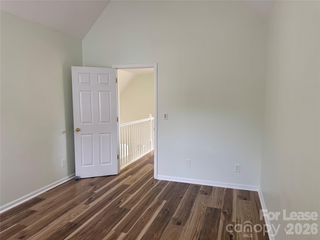 136 Madelia Place - Photo 45