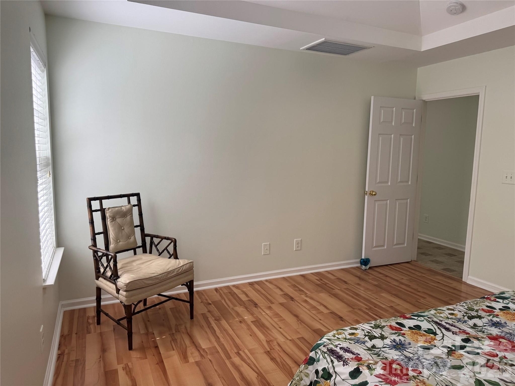 136 Madelia Place - Photo 23