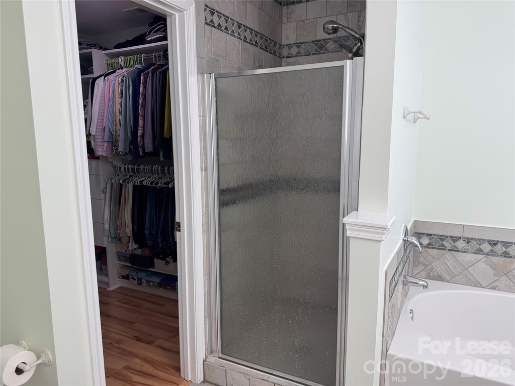 136 Madelia Place - Photo 28