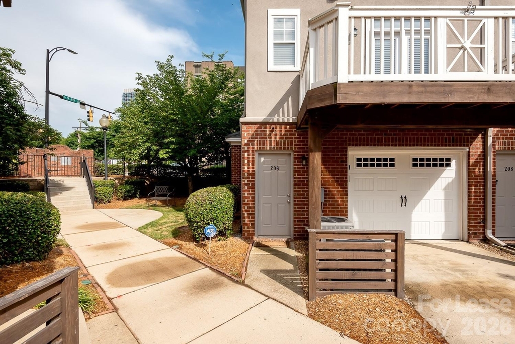 206 S Cedar Street - Photo 10