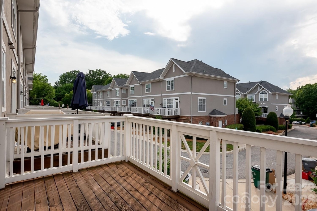 206 S Cedar Street - Photo 5
