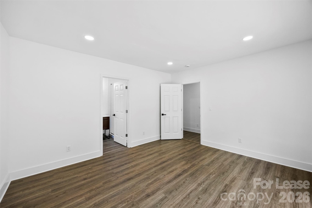 2942 Reid Avenue - Photo 15