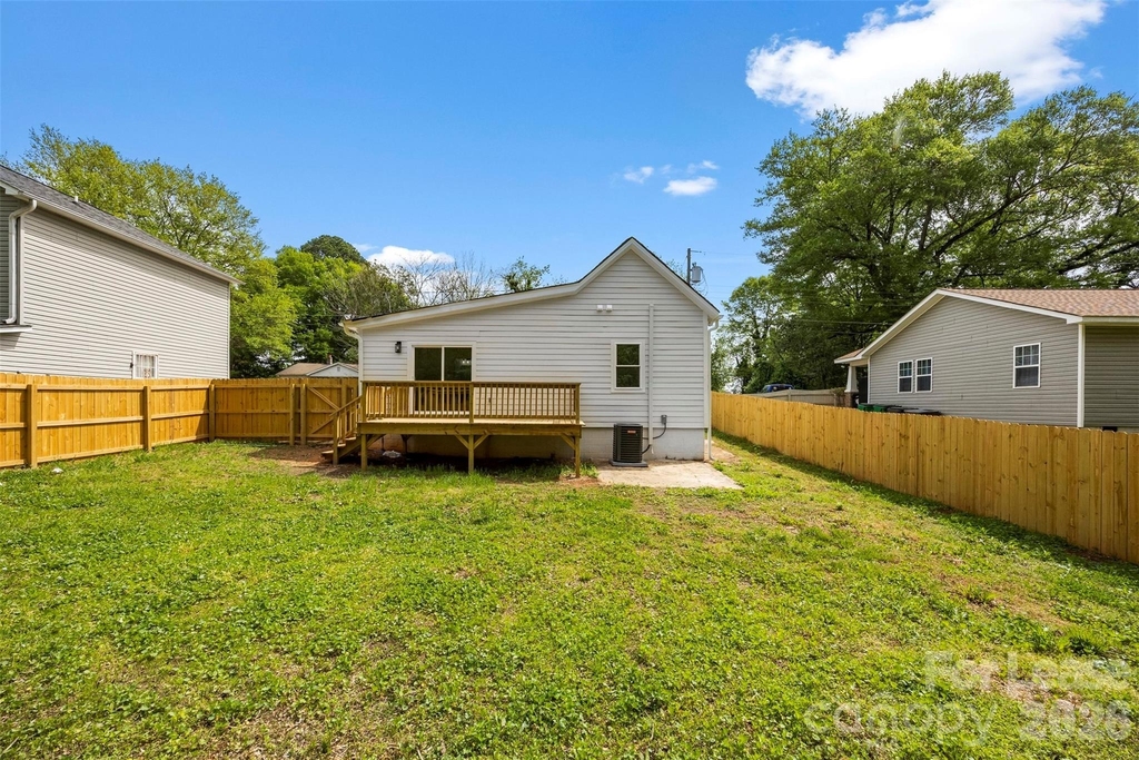 2942 Reid Avenue - Photo 22