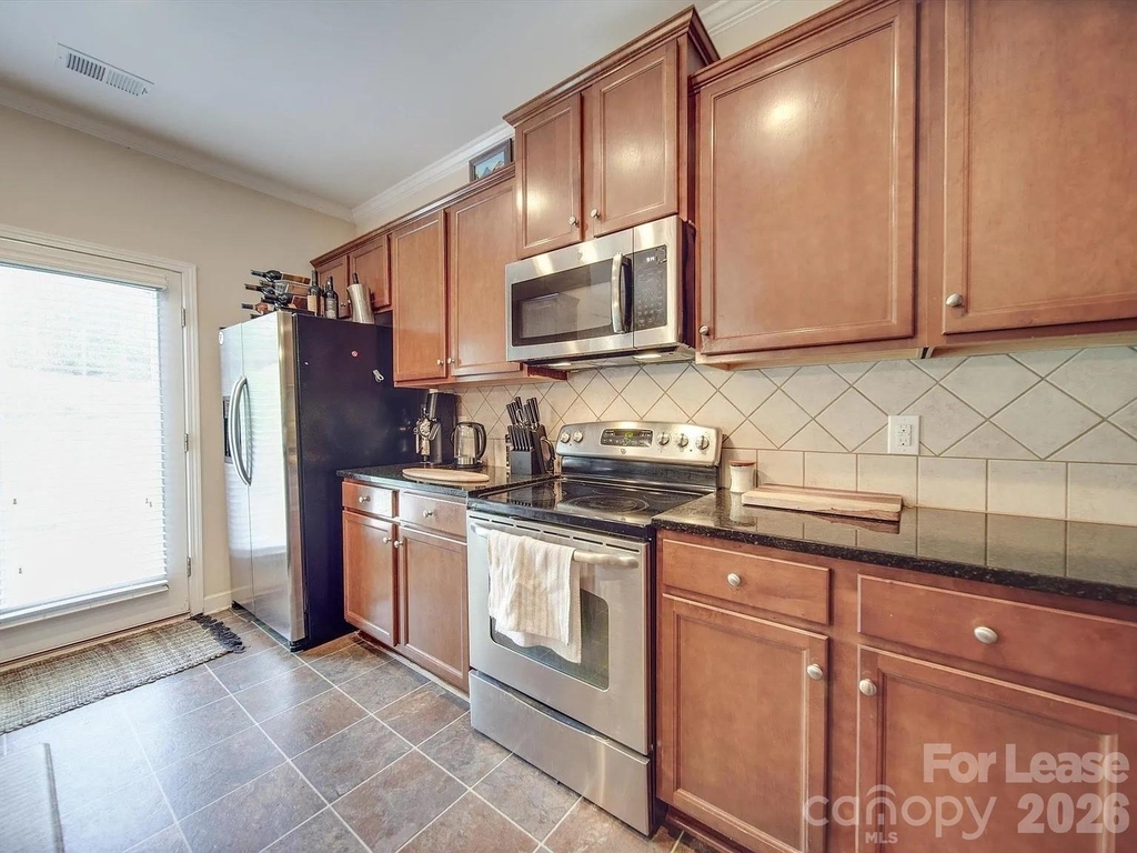 5657 Tipperlinn Way - Photo 7