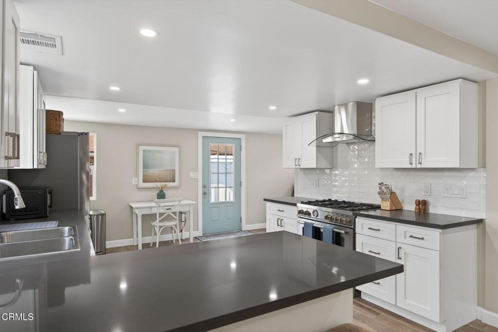 201 S Olive Street - Photo 9