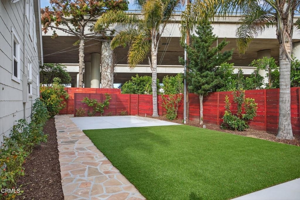 201 S Olive Street - Photo 28