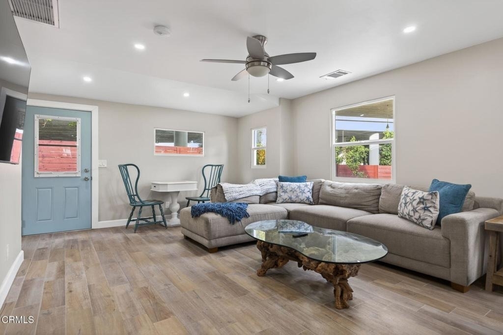 201 S Olive Street - Photo 15