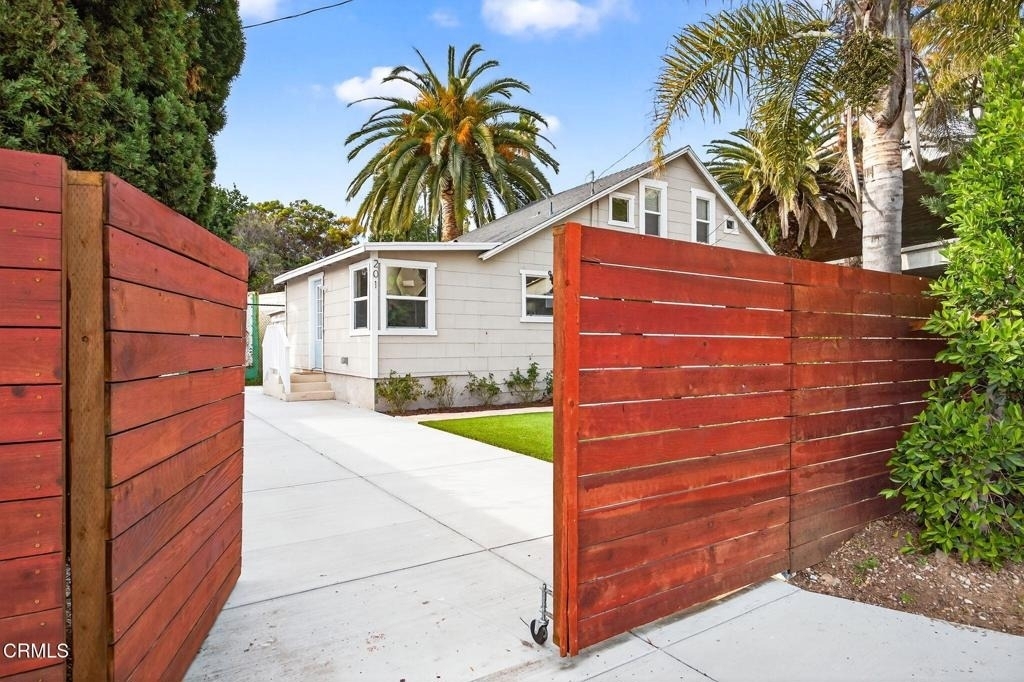 201 S Olive Street - Photo 1