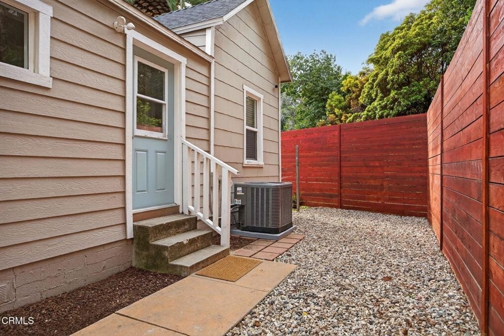 201 S Olive Street - Photo 33