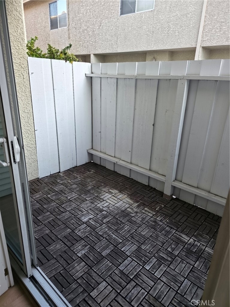 4558 Willis - Photo 2