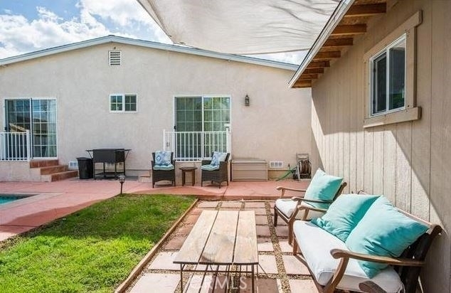17827 Burbank Boulevard - Photo 21