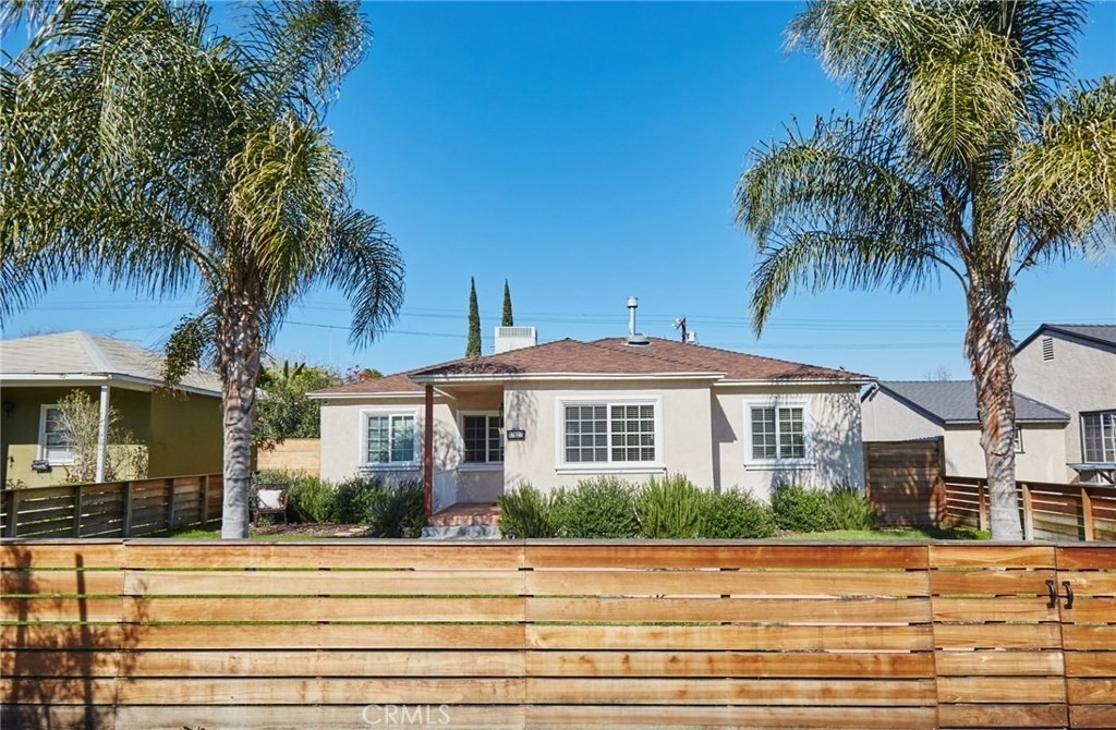 17827 Burbank Boulevard - Photo 2