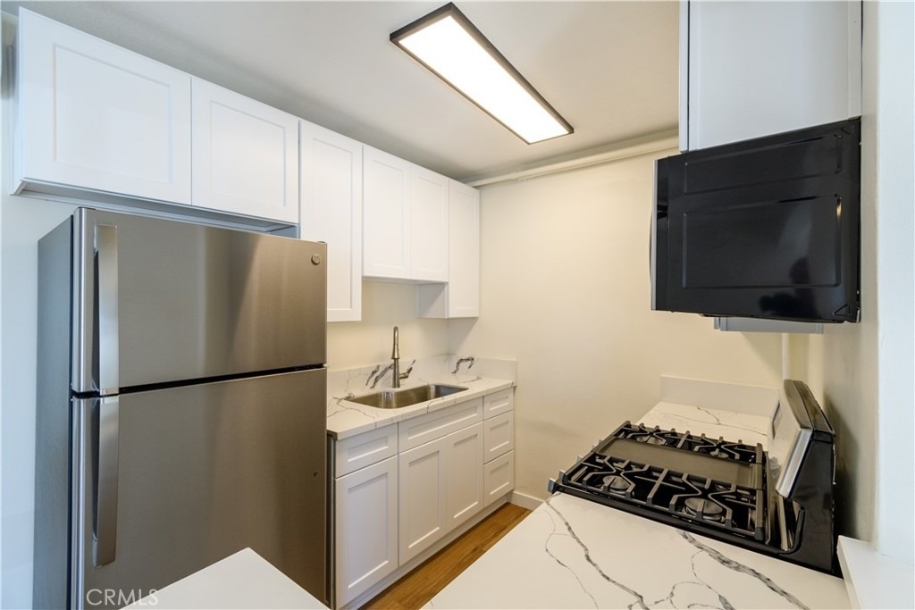 12571 Kensington Lane - Photo 1