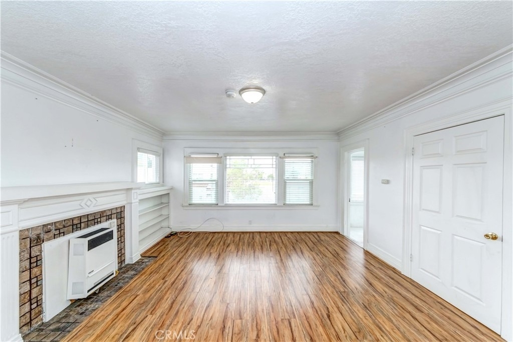 1308 1/2 S Van Ness Avenue - Photo 8