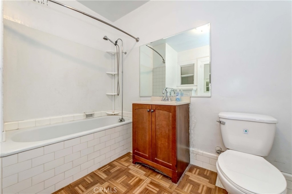 1308 1/2 S Van Ness Avenue - Photo 4
