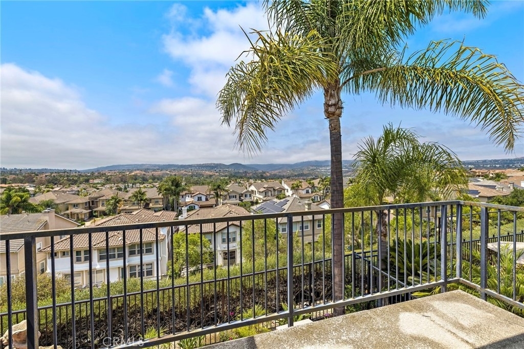 27731 Daisyfield Drive - Photo 2