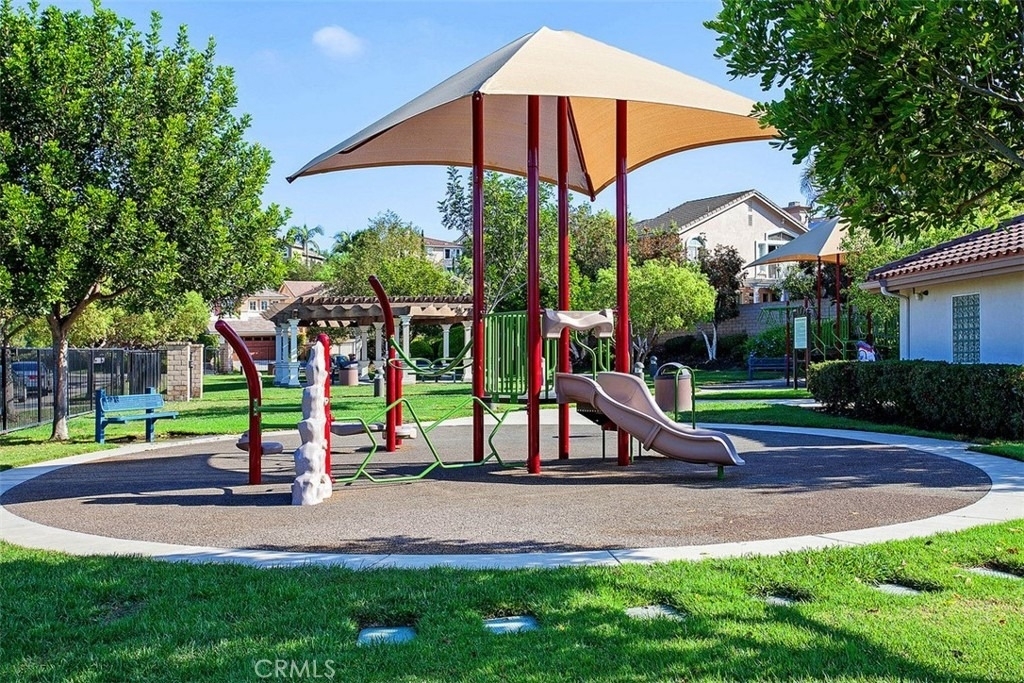 27731 Daisyfield Drive - Photo 24