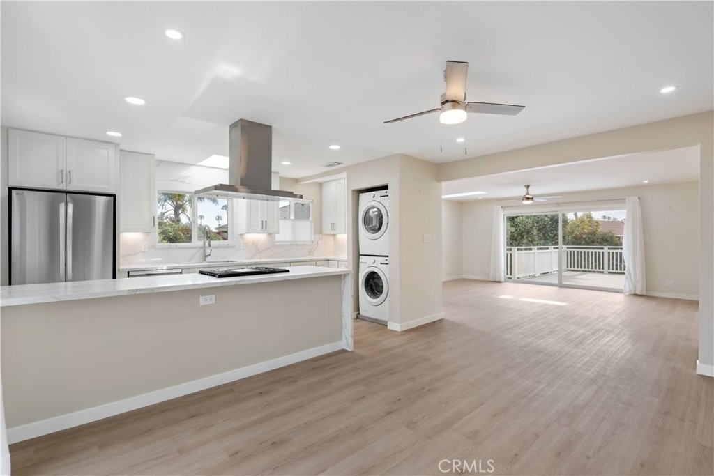 928 Seaside Court - Photo 7
