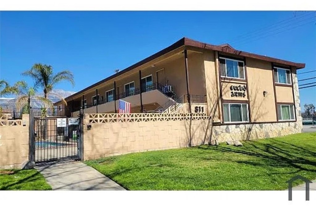 811 Orchid Court - Photo 0