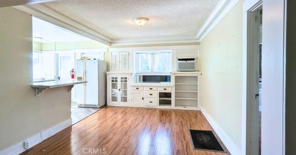 233 W I Street - Photo 2