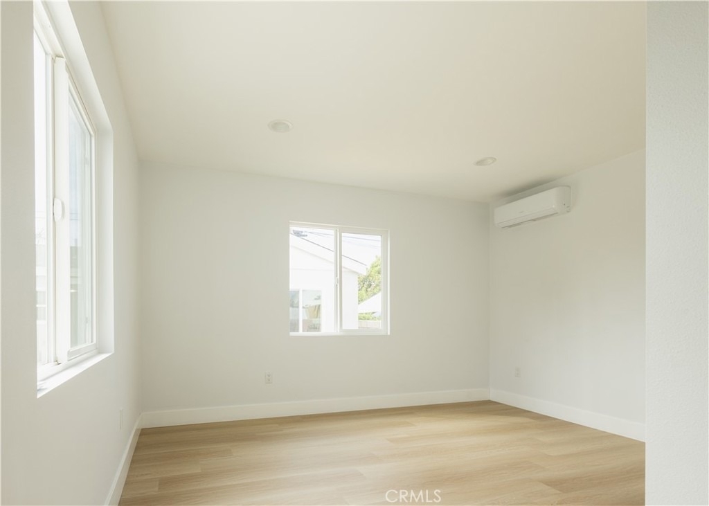 4937 Taft Street - Photo 9