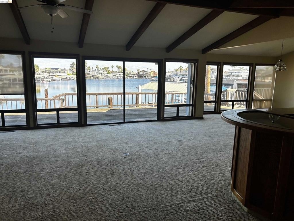 5593 Drakes Dr - Photo 3