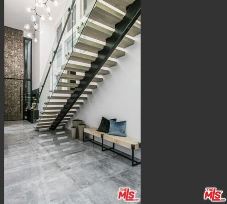 11241 Blix Street - Photo 14