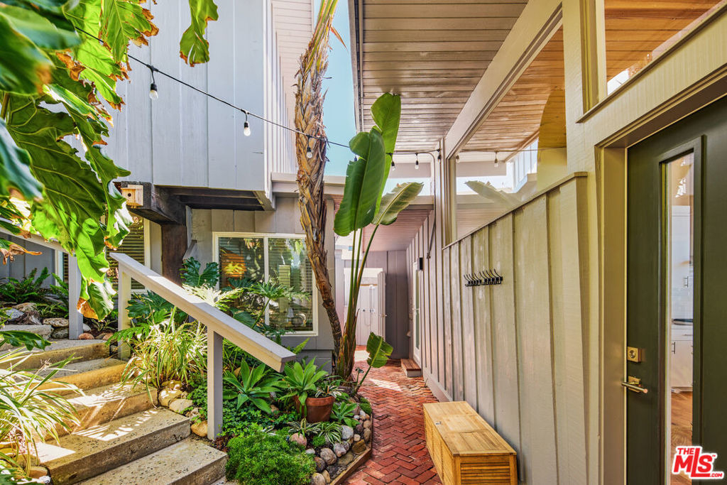 24246 Malibu Road - Photo 15
