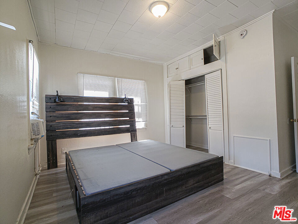 336 S Wilton Place - Photo 9