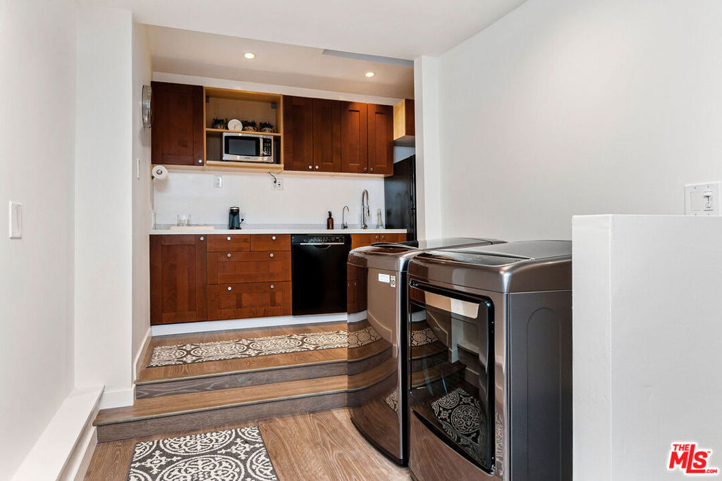 717 Huntley Drive - Photo 9